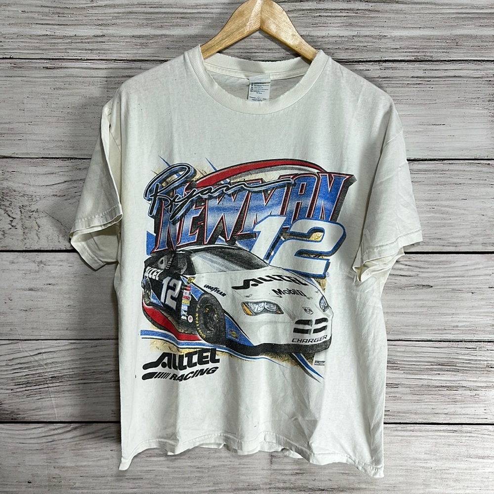 Vintage Y2K NASCAR Chase Ryan Newman AOP Car Fan Distressed Faded Tee Shirt L